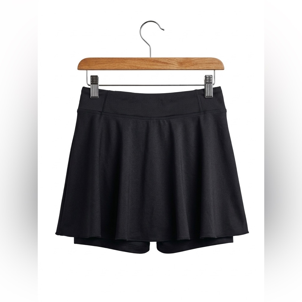 Under Armour Motion Skort Girl’s Skirt w/ Shorts Under Black Skater Skirt YM